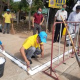 เทศบาลตำบลแม่อายร่วมกับภาคประชาชน จัดโครงการพัฒนาถนนในซอยเพื่อปรับปรุงภูมิทัศน์และสิ่งแวดล้อม พร้อมทั้งทาสีเส้นจราจร